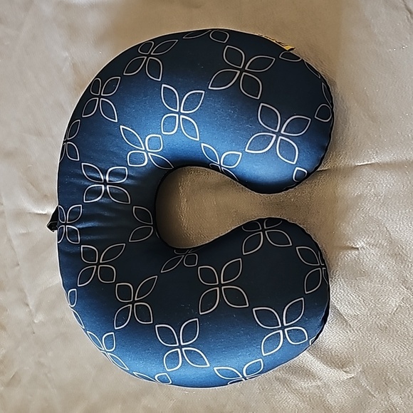 TRAVEL BLUE DESTINATION COMFORT TRAVEL NECK PILLOW - Picture 6 of 7